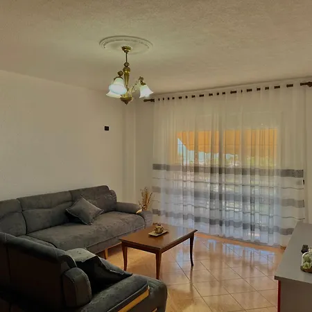 Gridi's Coastal Escape Lägenhet