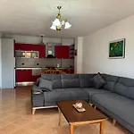 Gridi's Coastal Escape Appartement Golem (Tirana)