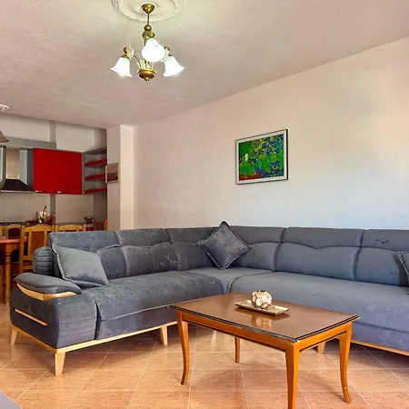 Gridi's Coastal Escape *