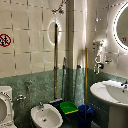 Gridi's Coastal Escape