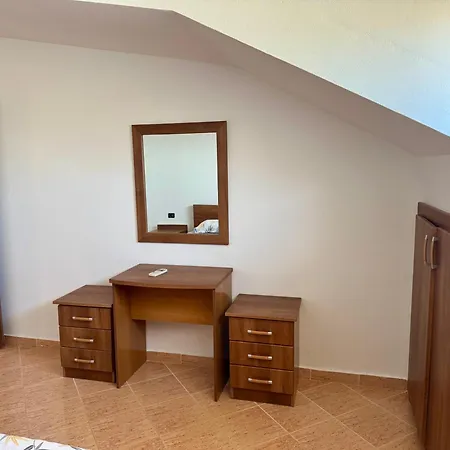 Gridi's Coastal Escape Apartmán Golem (Tirana)