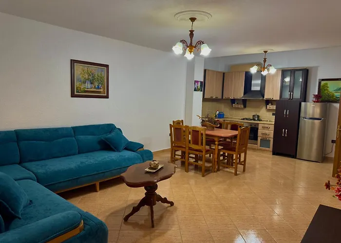 Gridi's Coastal Escape Apartment *