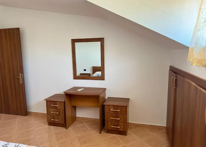 Gridi's Coastal Escape Apartment Golem (Tirana)